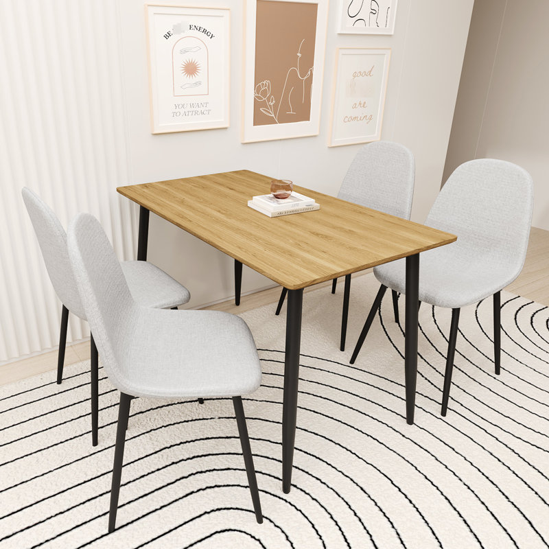 Ensemble de salle à manger 4 pièces avec sièges en velours doux, conception moderne, table et chaises confortables