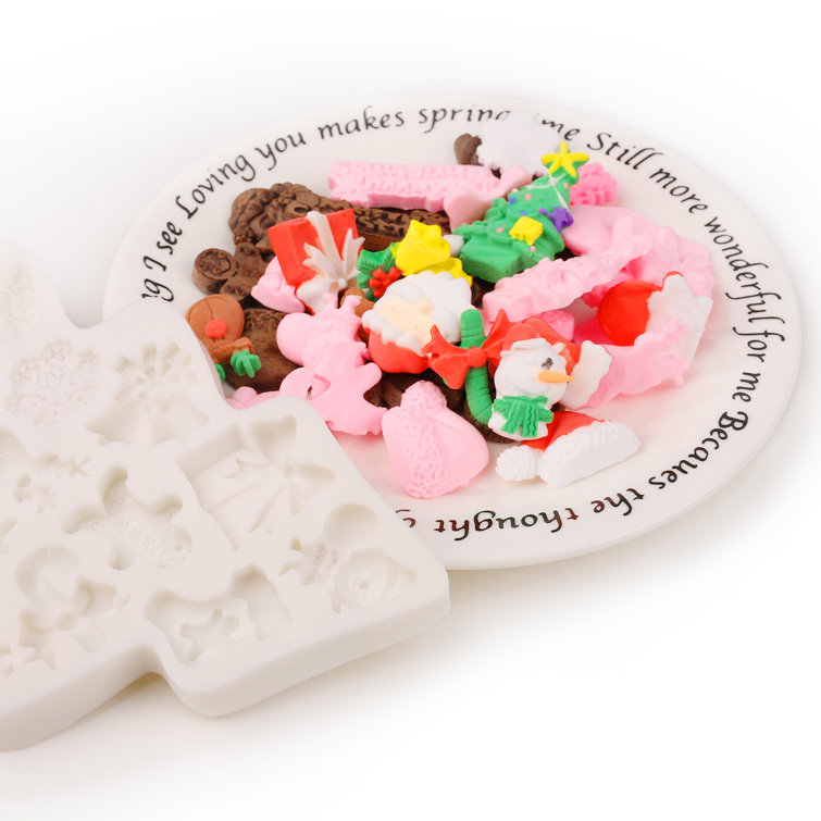 https://assets.wfcdn.com/im/81597904/resize-h755-w755%5Ecompr-r85/2097/209797023/Christmas+Fudge+Mold+Silicone+Candy+Mold+Set.jpg