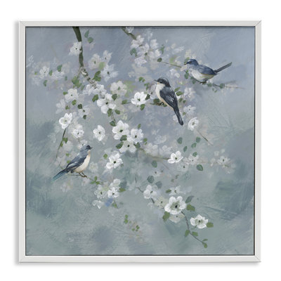 «Serene Birds on White Blooms», estampe numérique, conception de Nan
