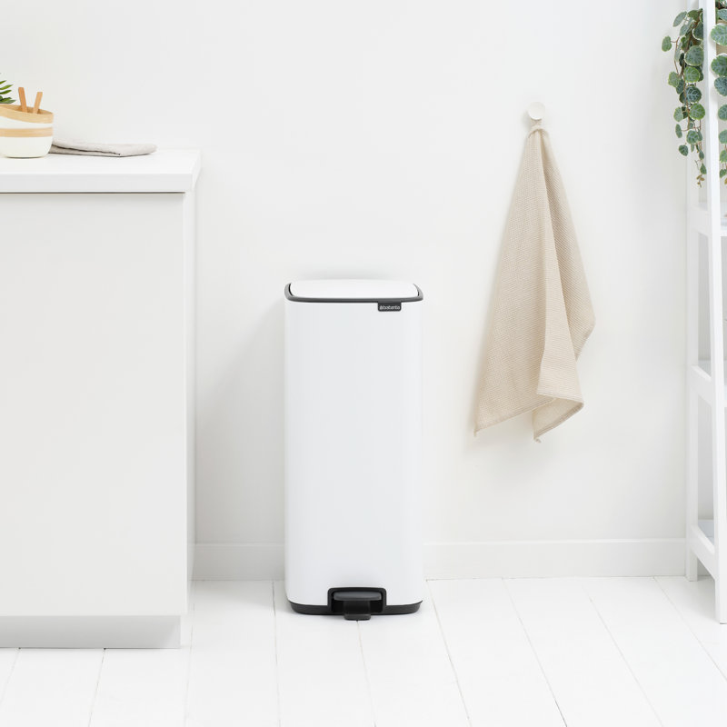 Brabantia Bo Pedal Bin, 4 L, 26.8cm H x 19.9cm W x 20.8cm D, White