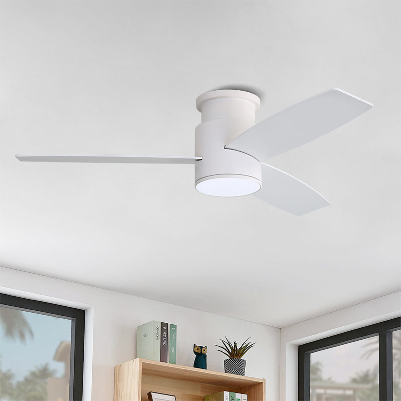 Ventilateur de plafond à DEL encastré 44 po avec télécommande, 3 pales réversibles en contreplaqué, Blanc