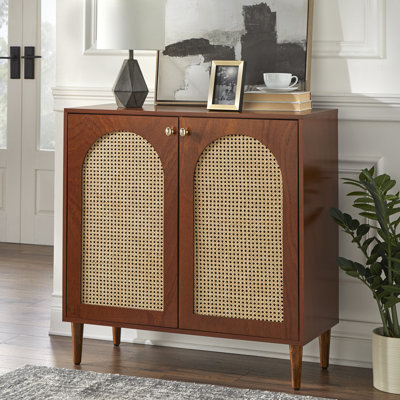 Montello Cane Door Server