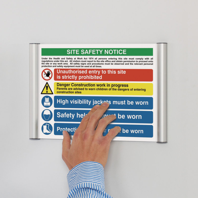 Quick Sign Snap Frame, 7.4 cm H x 21 cm W