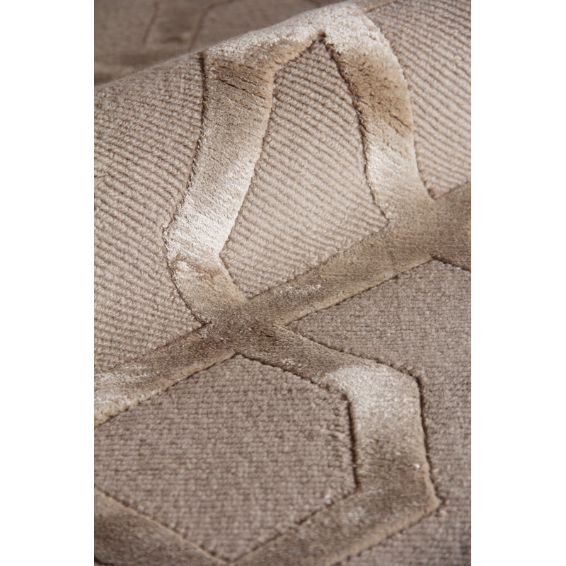 Metro-Velvet Geometric Area Rug in Light Beige, Rectangle 5' x 7'