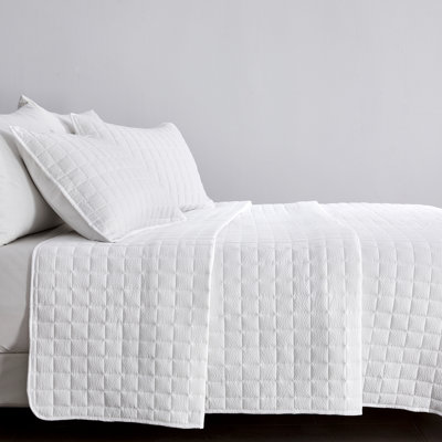 Seersucker Quilt Set With Shams