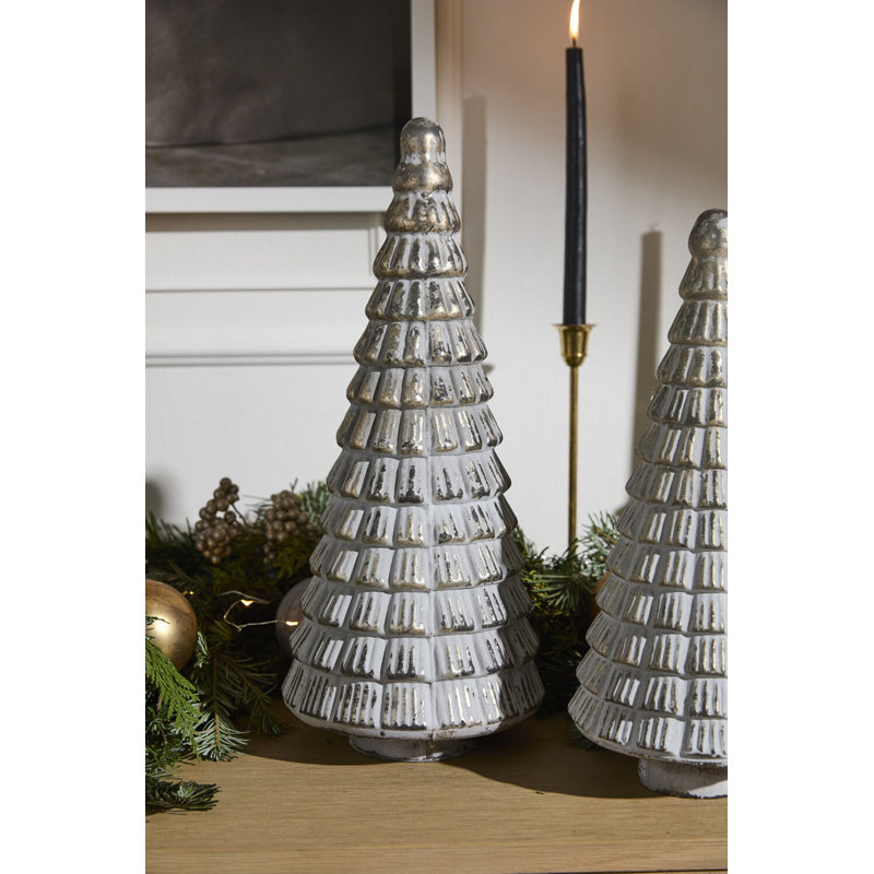 Arbre de la Norvège 7 po x 15 po, H 18 po x l 7,5 po x P 7,5 po