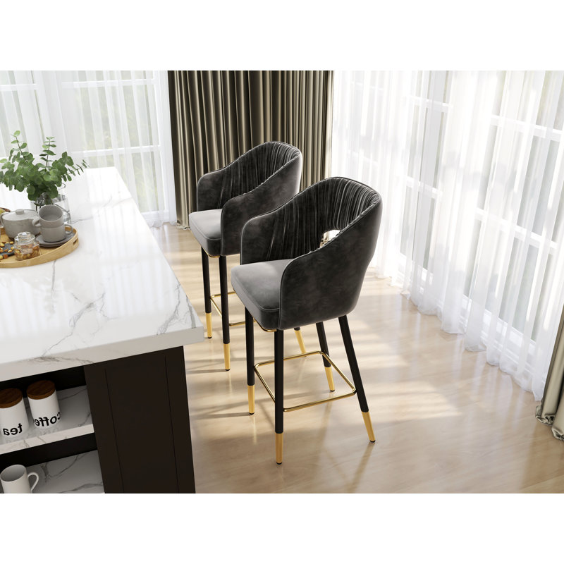 Ensemble d'îlot de cuisine 72 "avec rangement et 4 tabourets de bar modernes