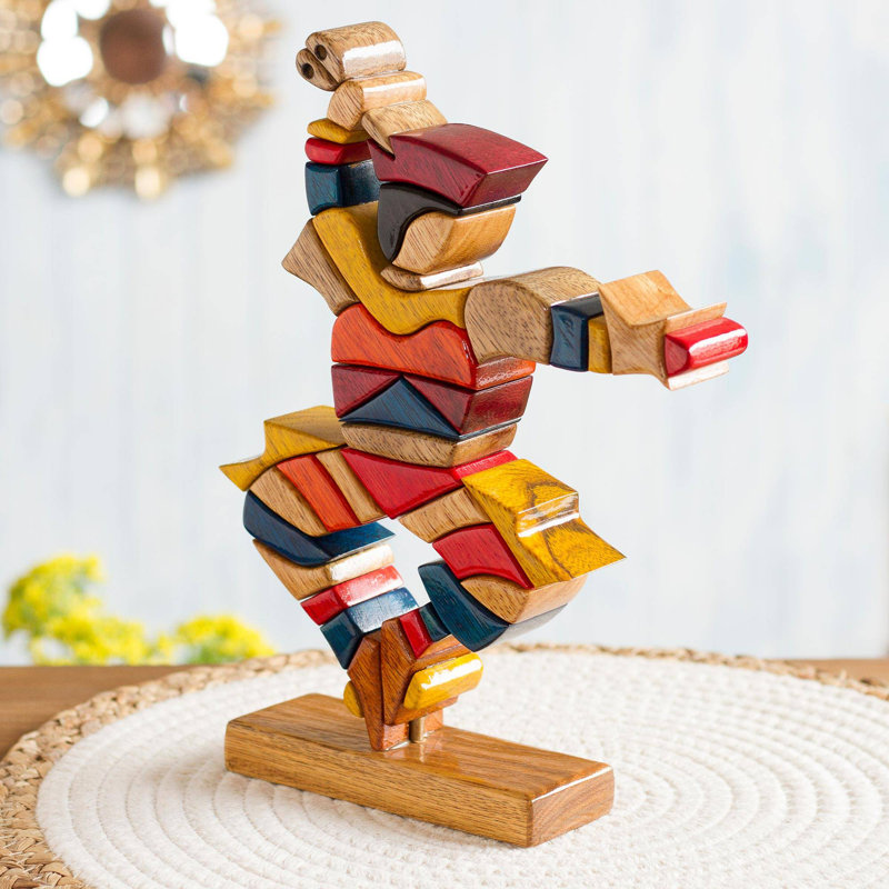 Luci People Figurines & Sculptures