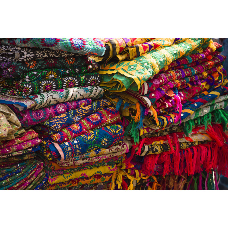 Tissu indien par Suraj1989 - Impression sur toile tendue, H 20 po x l 30 po x P 1,25 po