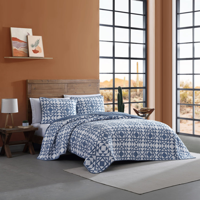 Wrangler Phoenix Patchwork Cotton Reversible 2 Piece Quilt Set, Queen Quilt + 2 Standard Pillow Shams