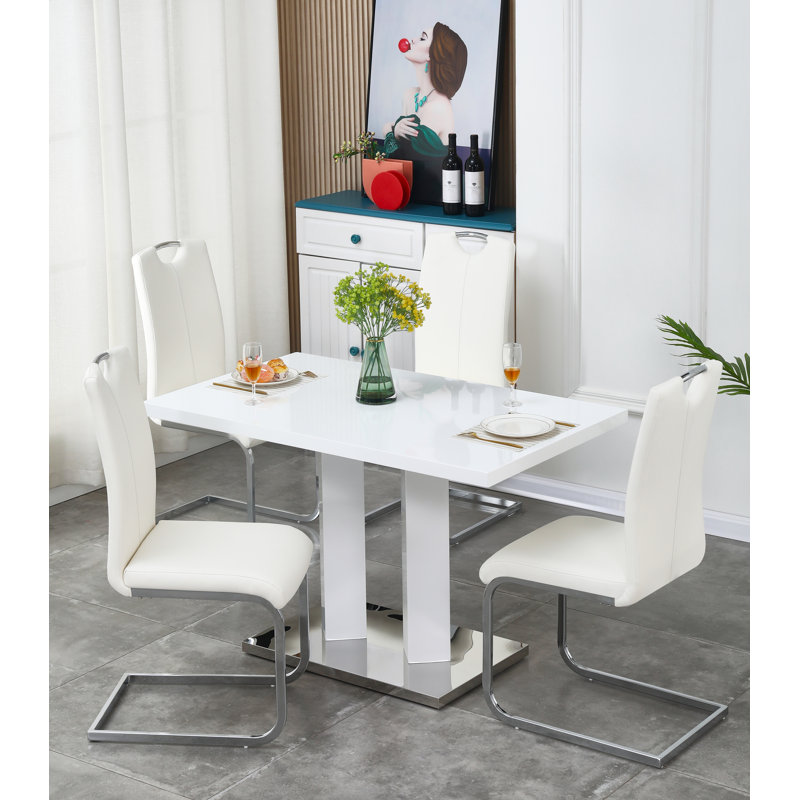 Ashaway 4 - Person Dining Set, White