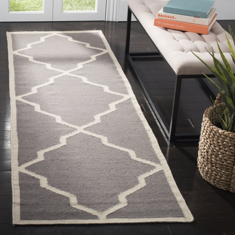 Brambach Hand Woven Flat Weave Wool/Cotton Geometric Rug in Grey, Runner 2'6" x 6'