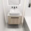 Meuble-lavabo de 24 po avec lavabo en céramique. Style mural en chêne blanc. Porte à fermeture en douceur. Rangement généreux. Poignée en métal. Ardoise moderne 24 po. Chêne. Bassin et abondance de sensation luxueuse