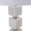Lampe de table avec base en or et corps avec abat-jour requis