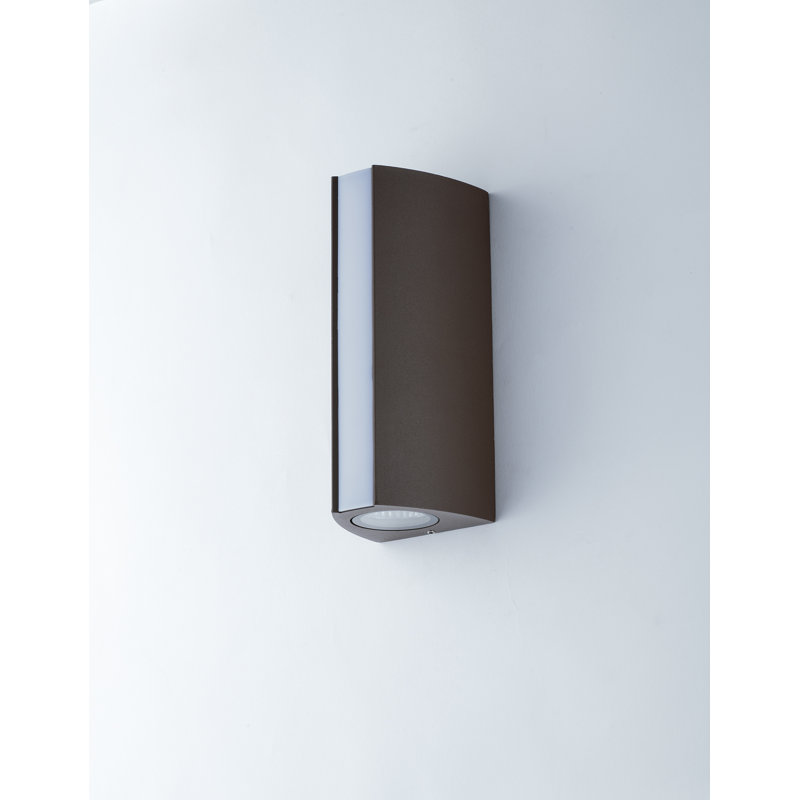 20cm H Integrated LED Outdoor Flush Mount, Bronze