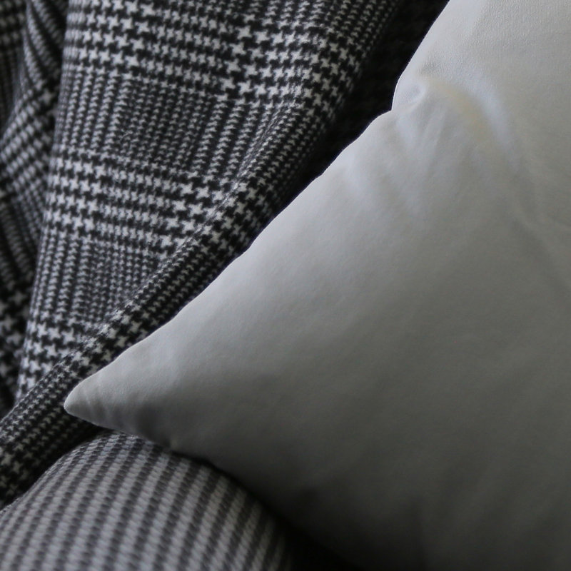 Housse et insert de coussin intérieur / extérieur carré 100% satin Dliyah, gris
