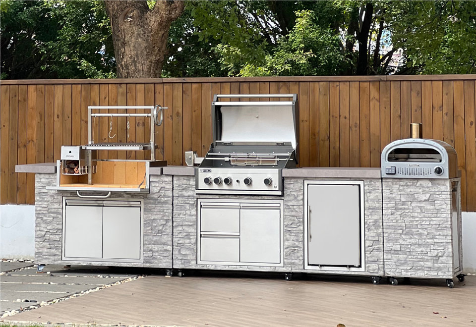 European Ledge 5B Island Grill W/Fridge, Pizza Oven, And Argentine Grill Here