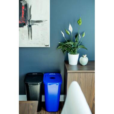 Trash Can: 20 gal, Round, Blue