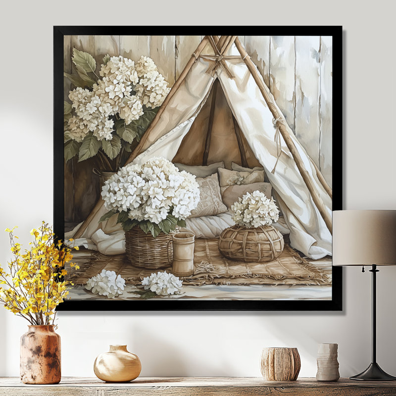 Boho Hydrangeas In A Boho Tent I - Hydrangea Wall Art, Reproduction encadrée d'une seule photo, Noir, H 16 po x l 16 po