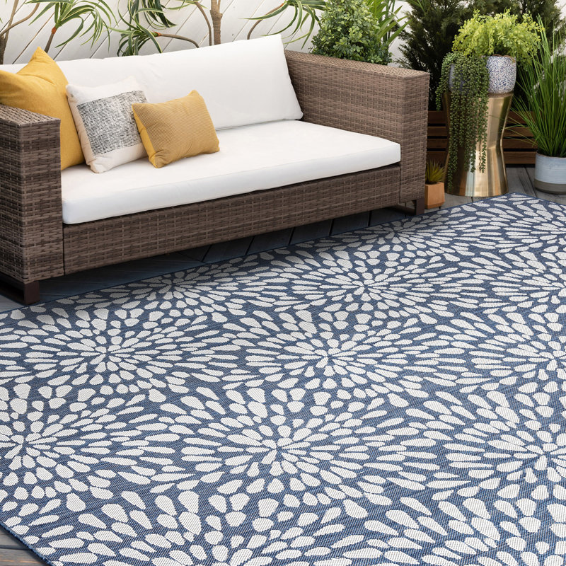 Floral Machine Woven Indoor / Outdoor Area Rug, Runner 2'8" x 9'11"