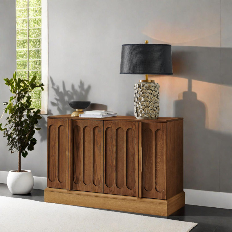Buffet Mid-Century à cannelures modernes avec tablettes réglables et portes coulissantes, Noyer + naturel