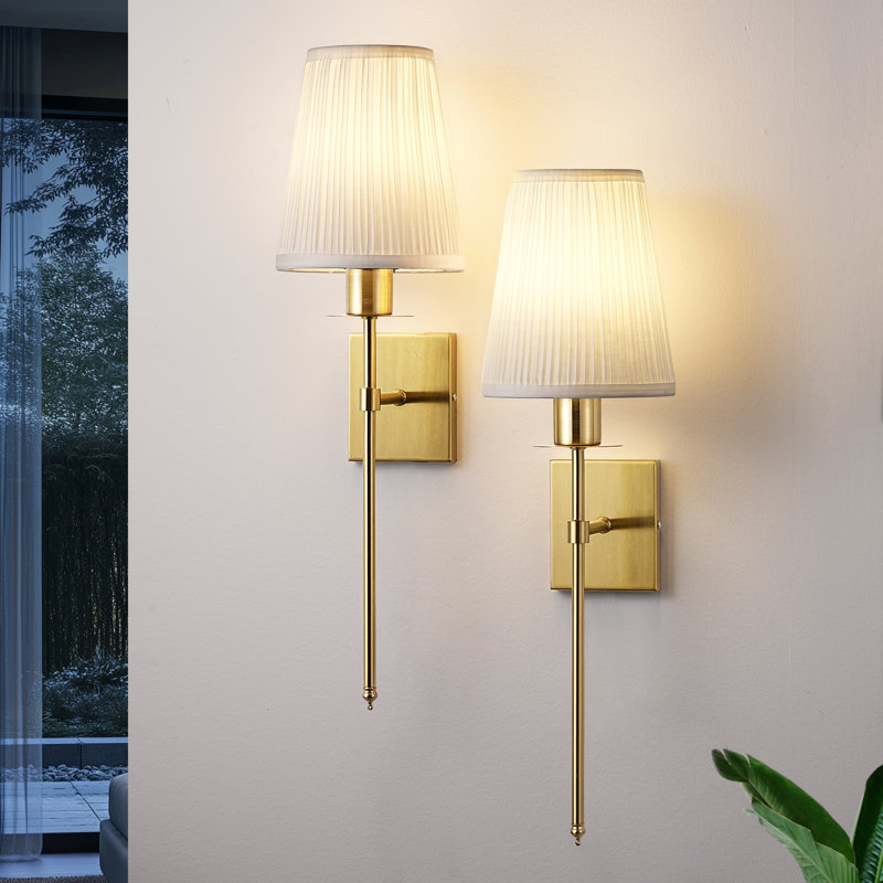 Dimmable Iron Wallchiere with Remote Control, Gold