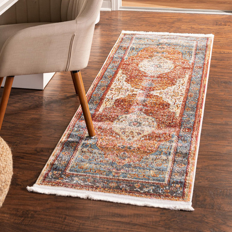Tapis à motif oriental rouge rouille Folmar, Tapis de couloir 2 pi 2 po x 6 pi 1 po