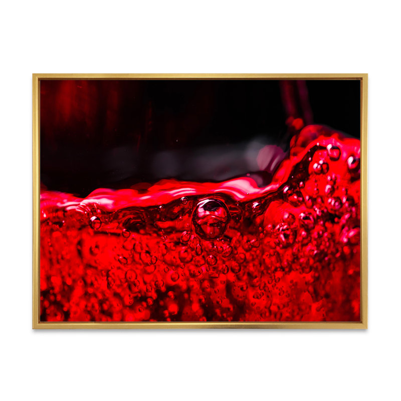 Vin rouge sur fond noir - photographie sur toile, Cadre flottant doré, H 34 po x l 44 po