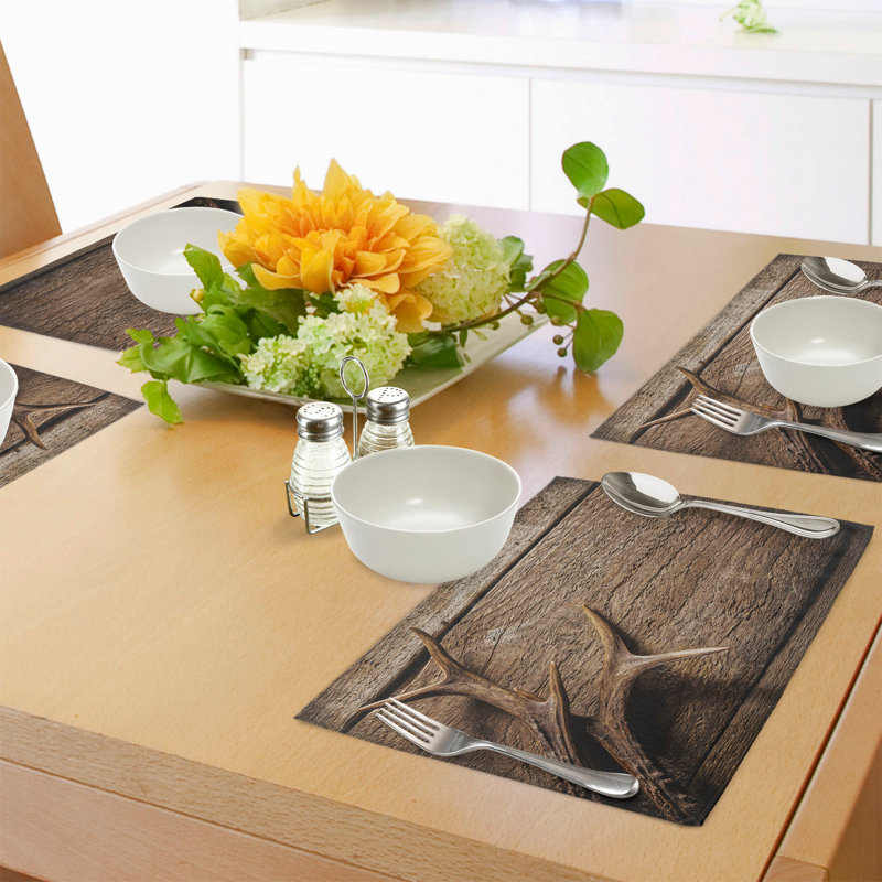 Ensemble de 8 tapis en bois de cerf rustique East Urban Home