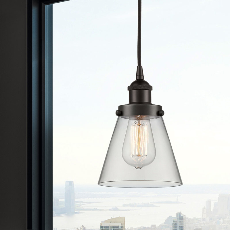 Mini-luminaire suspendu 1 lumière Cone, Clair, H 9,5 po x l 6,25 po x P 6,25 po, Bronze frotté à l'huile