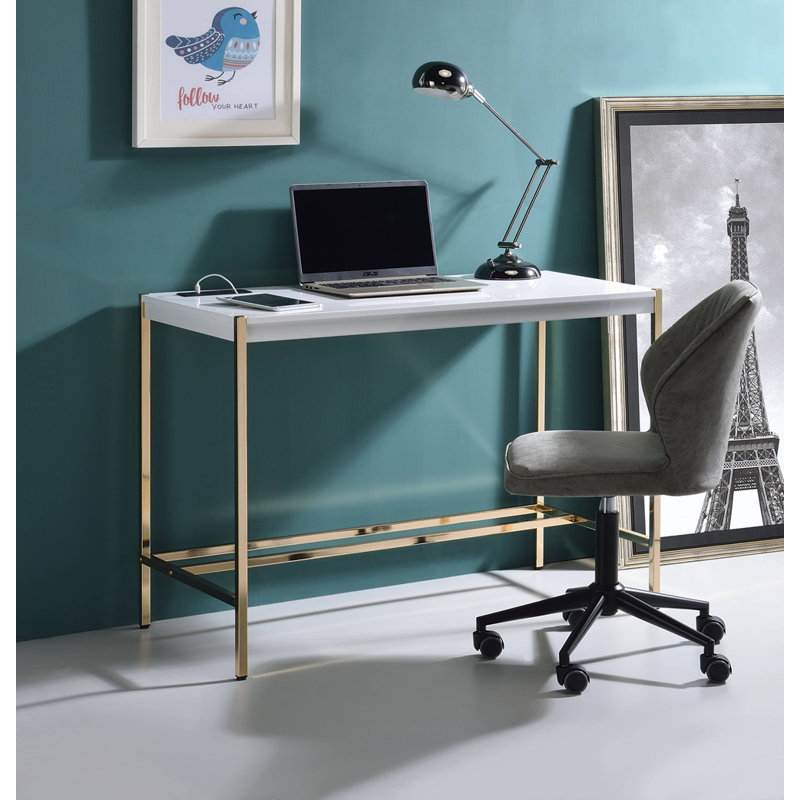 Bureau d'écriture Midriaks contemporain blanc et or avec charge USB, durable et élégant pour les espaces de travail modernes.