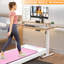 Tapis de marche rose 2 en 1 avec tapis roulant sous la table avec télécommande et affichage à DEL Moteur amélioré de 2,5 ch à 5 couches - Machine à jogger à courroie mobile - Poignée multifonction-133269349