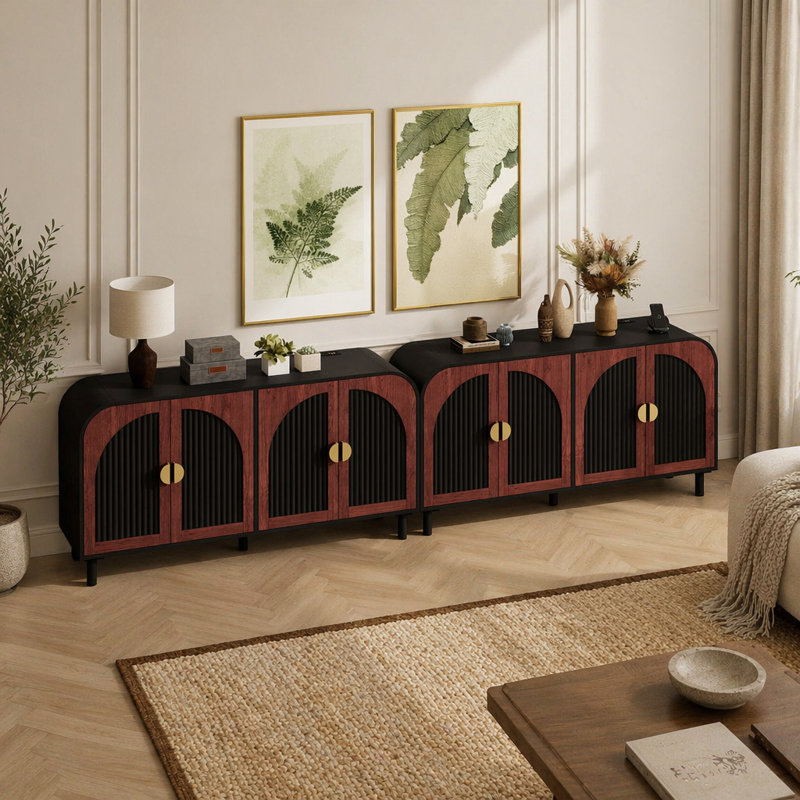 Buffet rétro arqué avec poignée demi-lune dorée, tablettes réglables et pied central en bois massif pour un rangement polyvalent