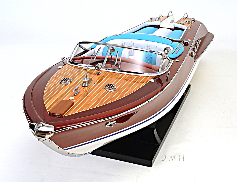 Bateau peint aquarama Riva