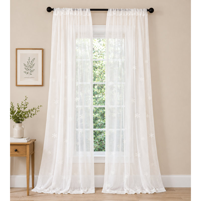 Panneau de rideau simple avec passe-tringle en flocon de neige Borchers, l 54 po x L 108 po