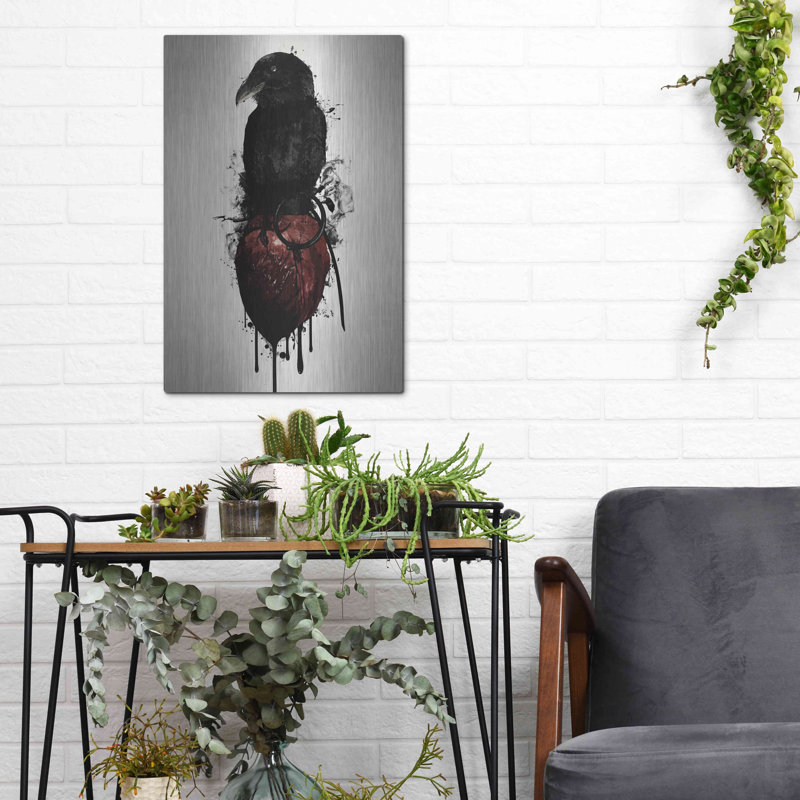 «Raven and Heart Grenade» par Nicklas Gustafsson, H 16 po x l 12 po