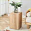 Table basse en bois aggloméré clair pour le salon, ambiance chaleureuse et polyvalente