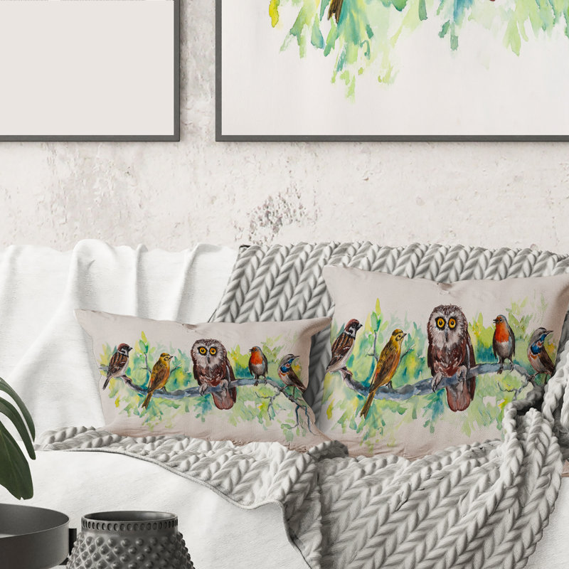 Rectangle, hibou sur une branche avec des amis oiseaux - coussin décoratif traditionnel
