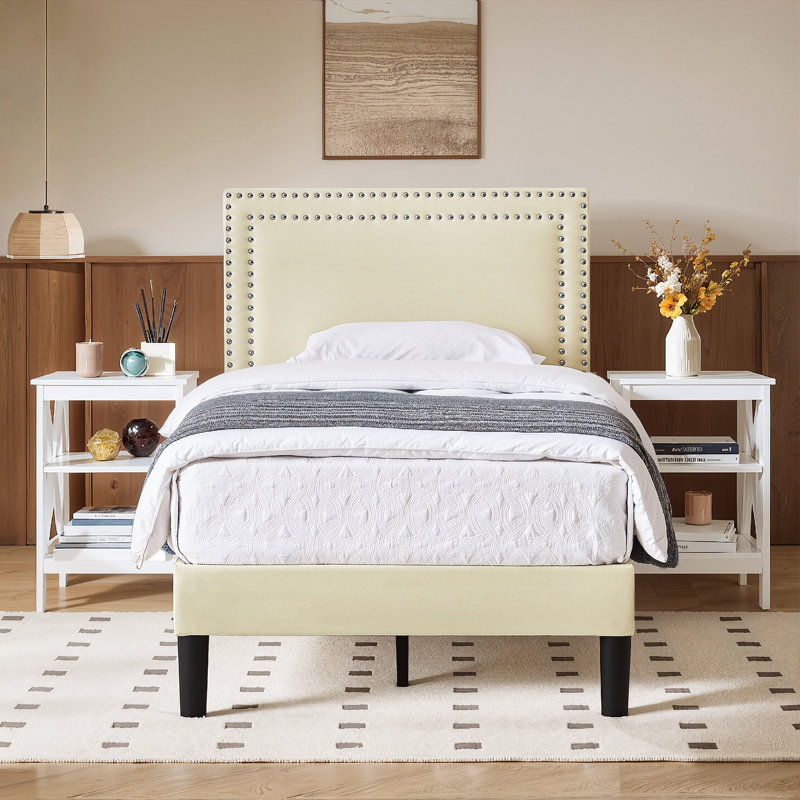 Lit rembourré avec 2 tables de chevet - Ensemble de chambre à coucher moderne, Beige / Blanc, Lit simple