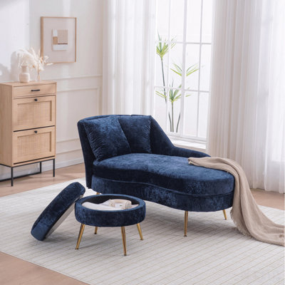 Chaise rembourrée de 58 po en tissu chenille avec accoudoir gauche et coussin lombaire.