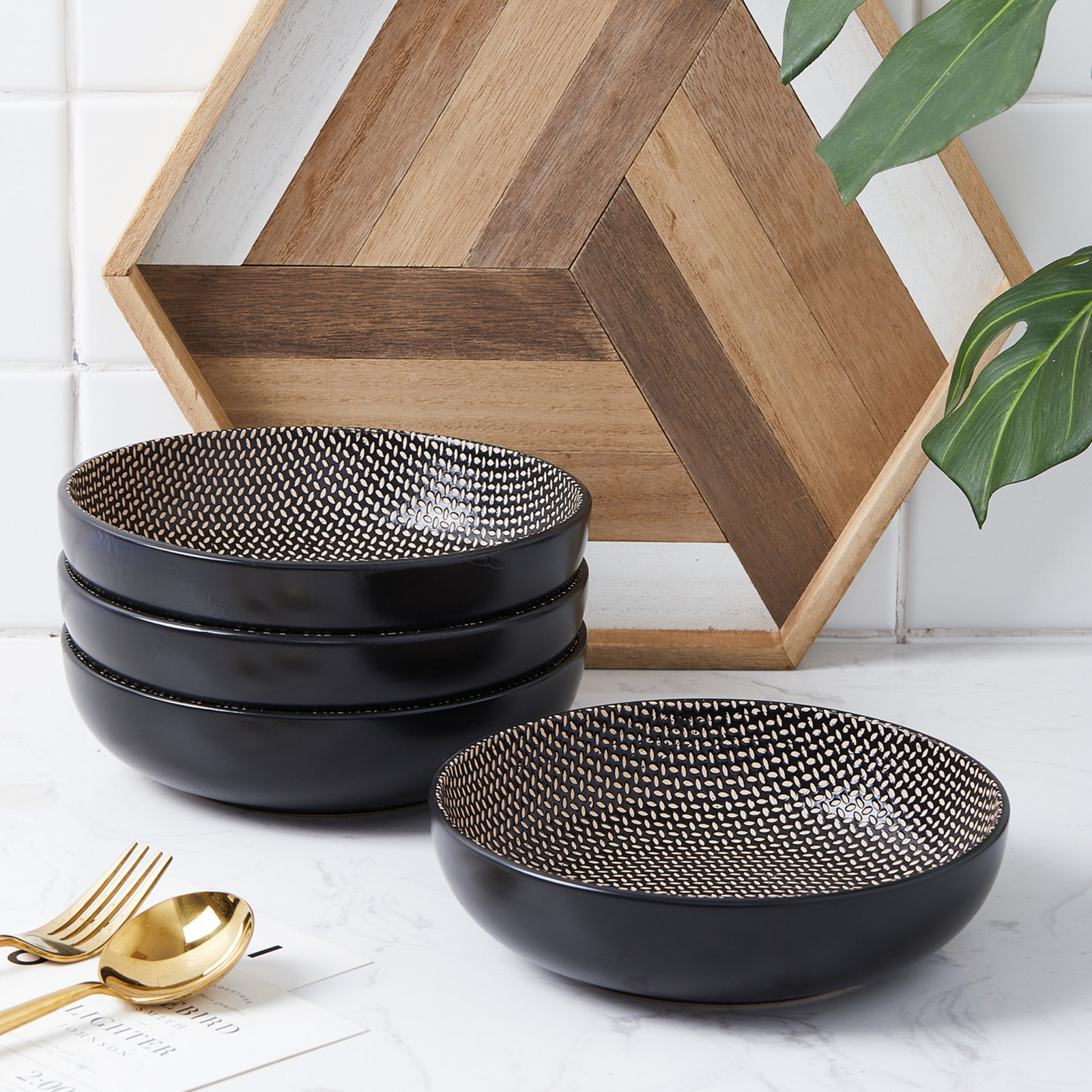 Stone Lain Daisy 32-Piece Dinnerware Set Stoneware, Brown/Black