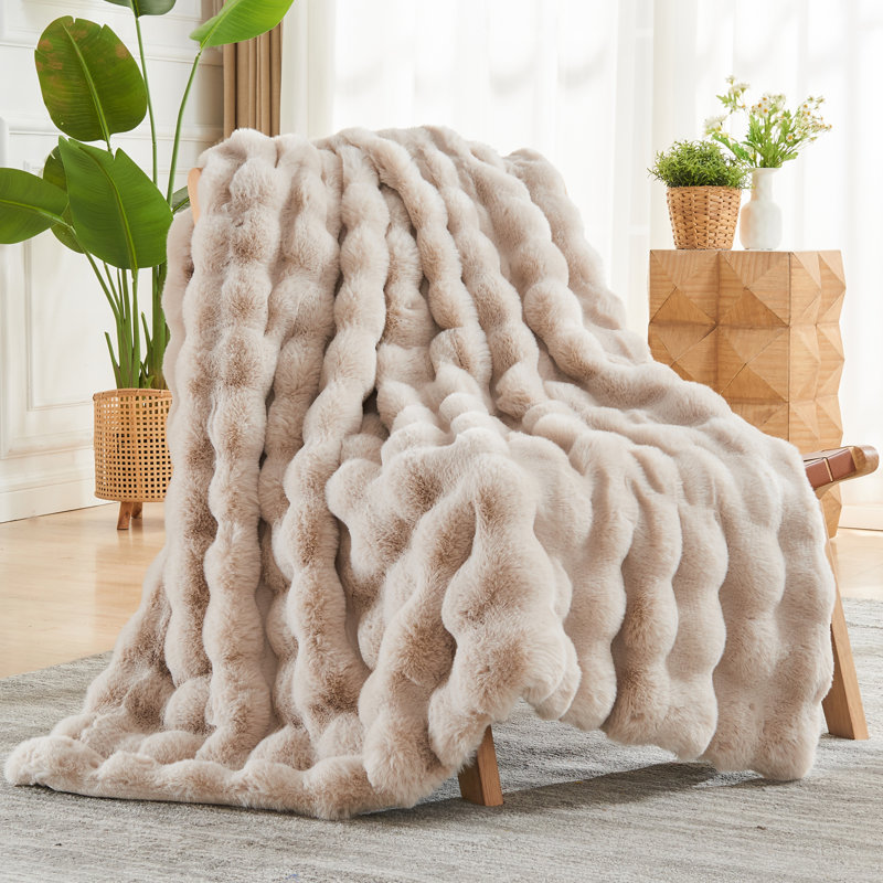 Jeté en fausse fourrure de luxe à motif de fausse fourrure de luxe pour canapé-lit 1000GSM par Newcosplay, Jeté