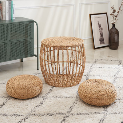 Ensemble de tabouret et de table Joseph Water Hyacinth, L 22,0 po x l 22 po x H 19,7 po Joseph - garde-robe, tablette, rangement pour cubes, garde-manger, salle de bain, chambre de bébé, salon, vestibule, buanderie, panier de rangement en osier