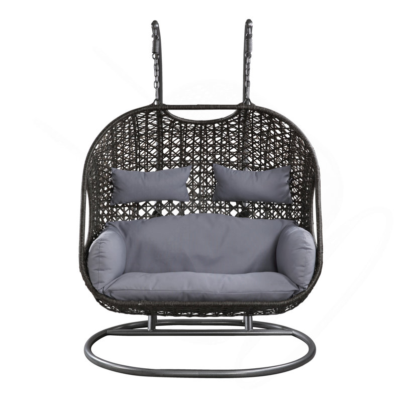 Chaise suspendue confortable et élégante pour se détendre à l'extérieur