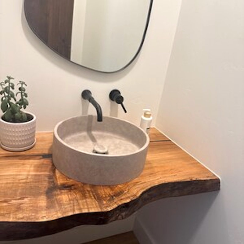 Plateau de meuble-lavabo personnalisable en érable Live Edge, 24", 16"