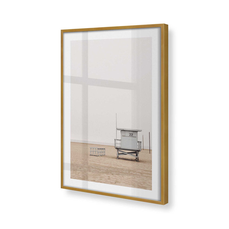 Sandy Sentinel, impression sur rouleau, Cadre doré poli, H 15,25 po x l 12,25 po x P 1,25 po