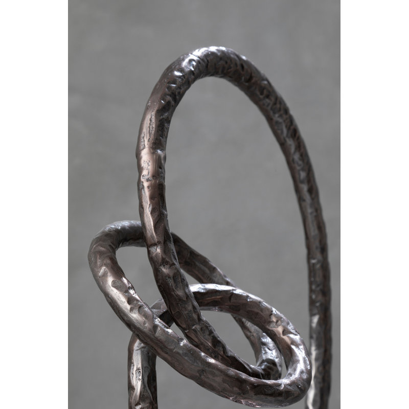 Figurines & Sculptures