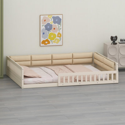 Lit plateforme tapissier avec garde-corps et coussin
