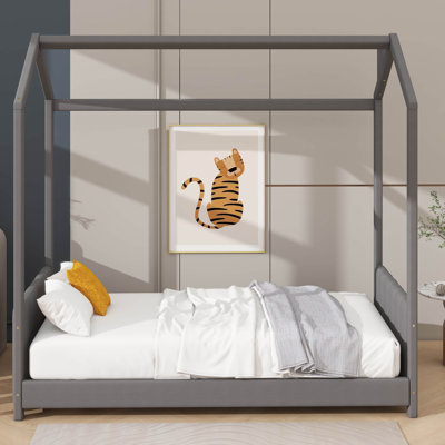 Lit en bois avec velours inspiré de la décoration intérieure
