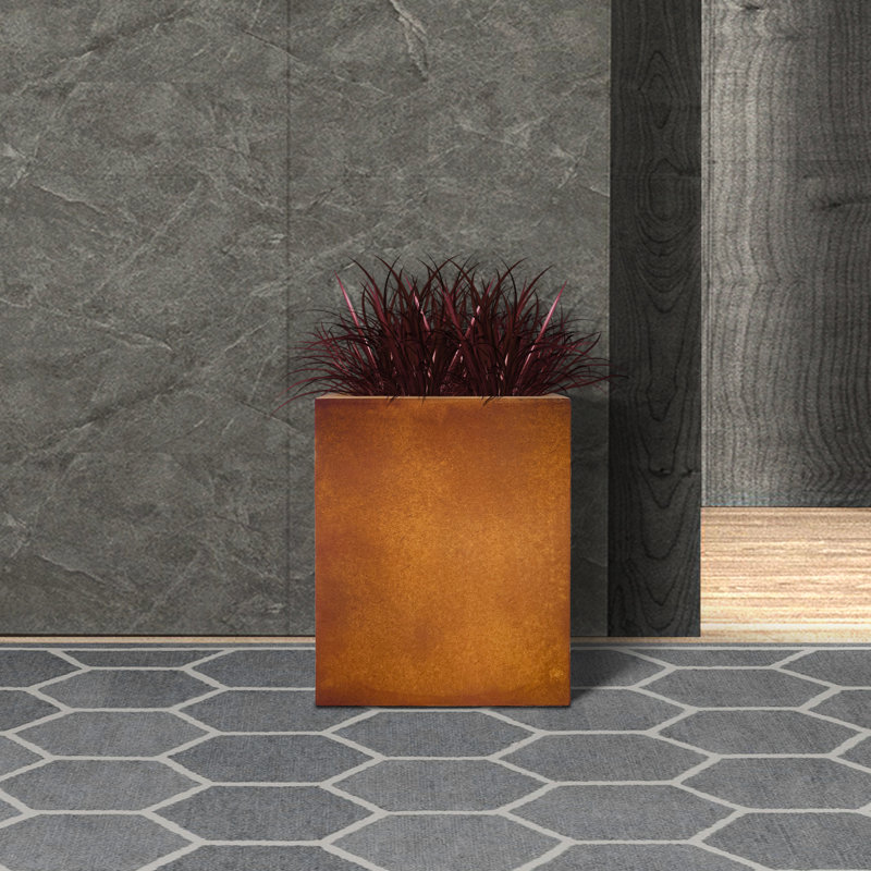 Boîte à fleurs en béton Wabbaseka, Oxyde de fer, H 26,8 po x l 22 po x P 8,7 po